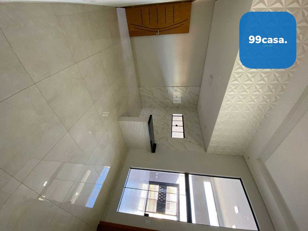 Espaçosa Casa de 3 Dormitórios à Venda no Jardim Três Lagoas  ...