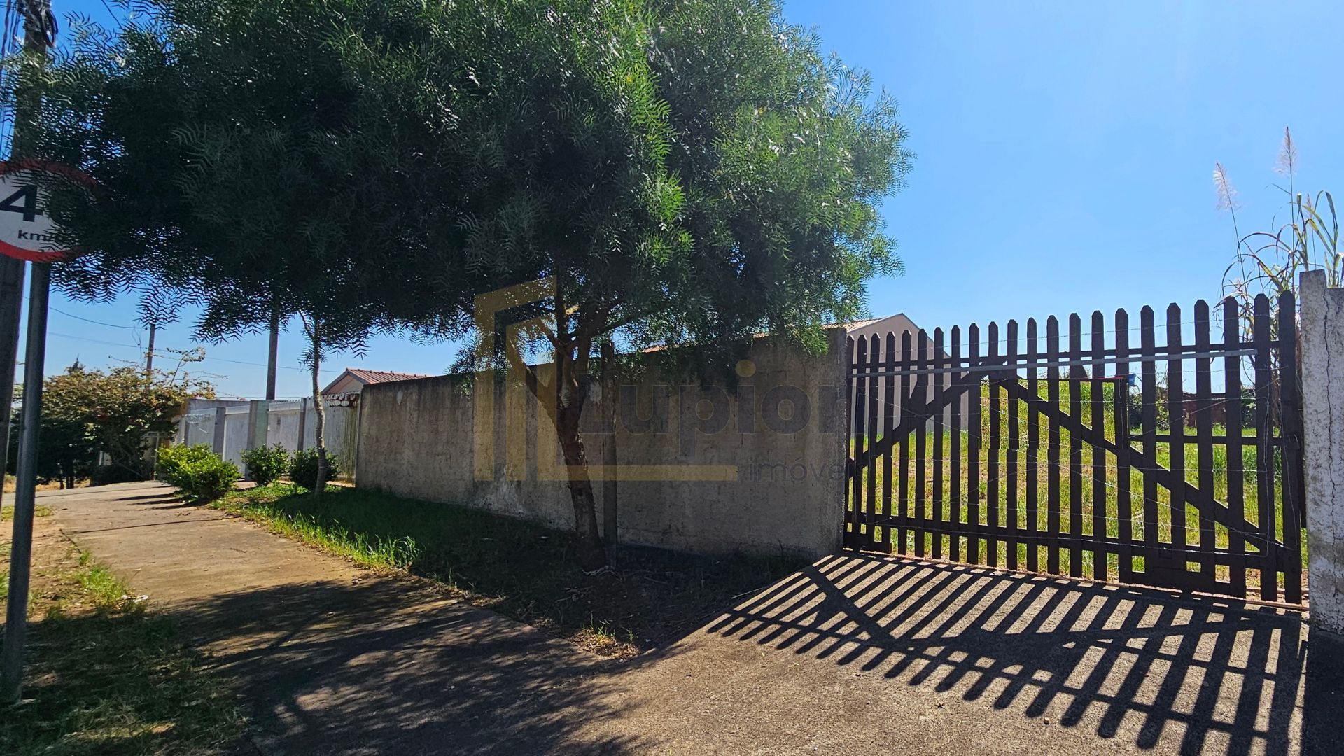 Terreno plano com 390m  em ótima localização  oportunidade imp...