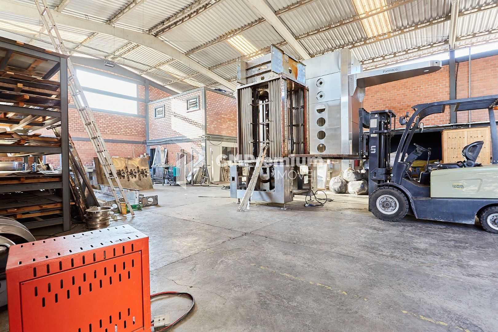 Barracão 500m  em Terreno de Esquina | Localização Estratégica...