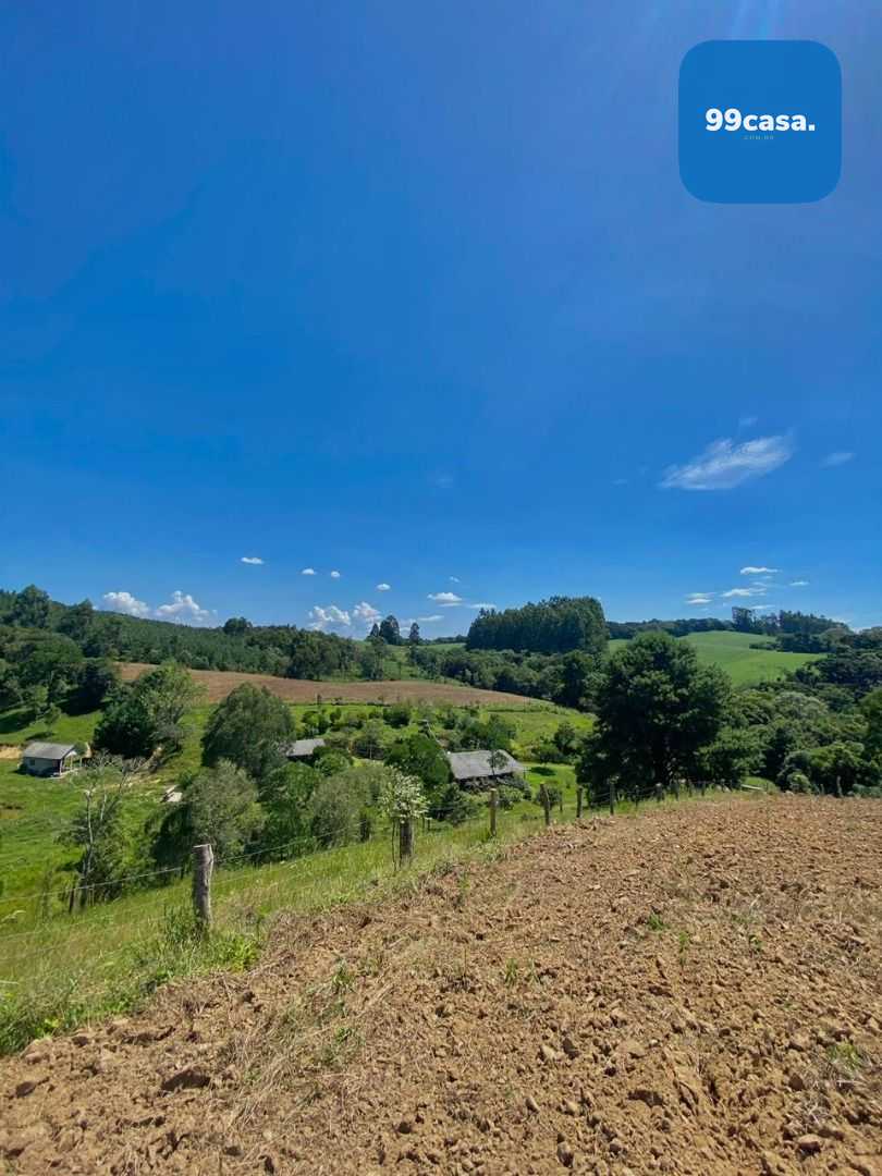 Chácara Completa com Casa, Varanda Gourmet, Tanques de Peixe, ...