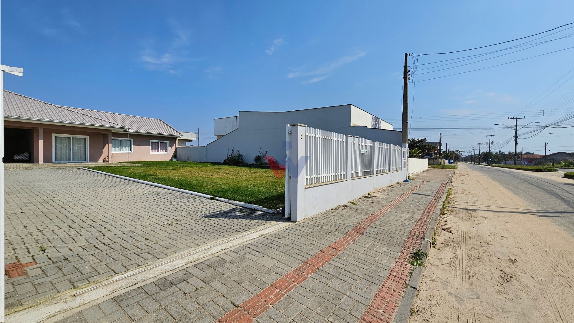 Ótima Casa na Praia do Ervino  4 Quartos, Piscina e Churrasque...