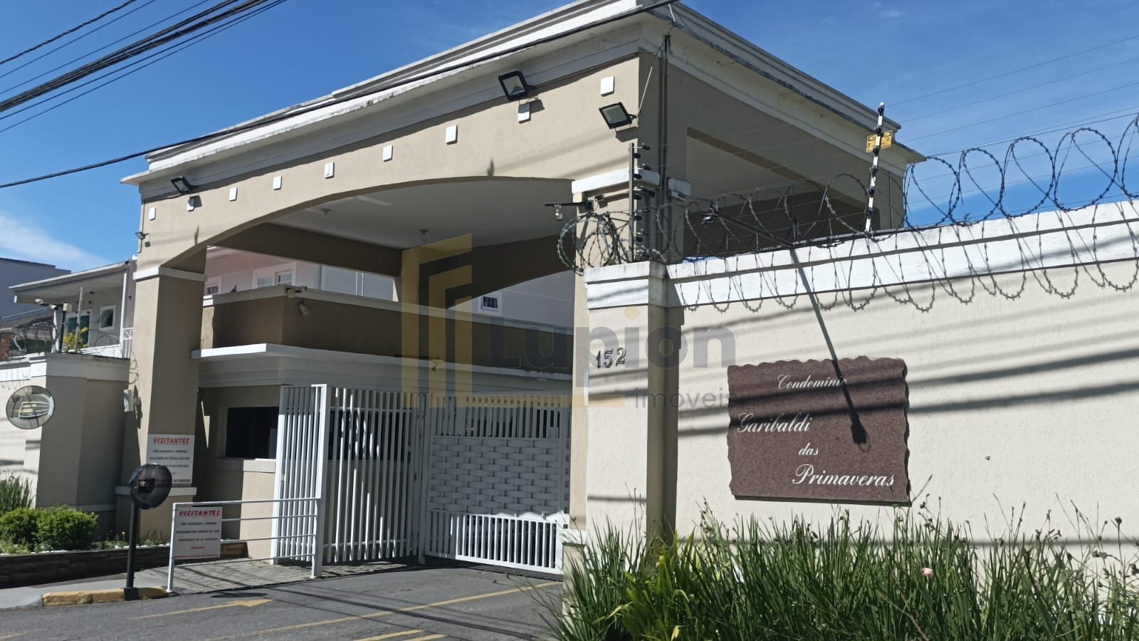 Sobrado 3 Dorms com Suíte e 3 Vagas  Bairro Cachoeira Barreiri...