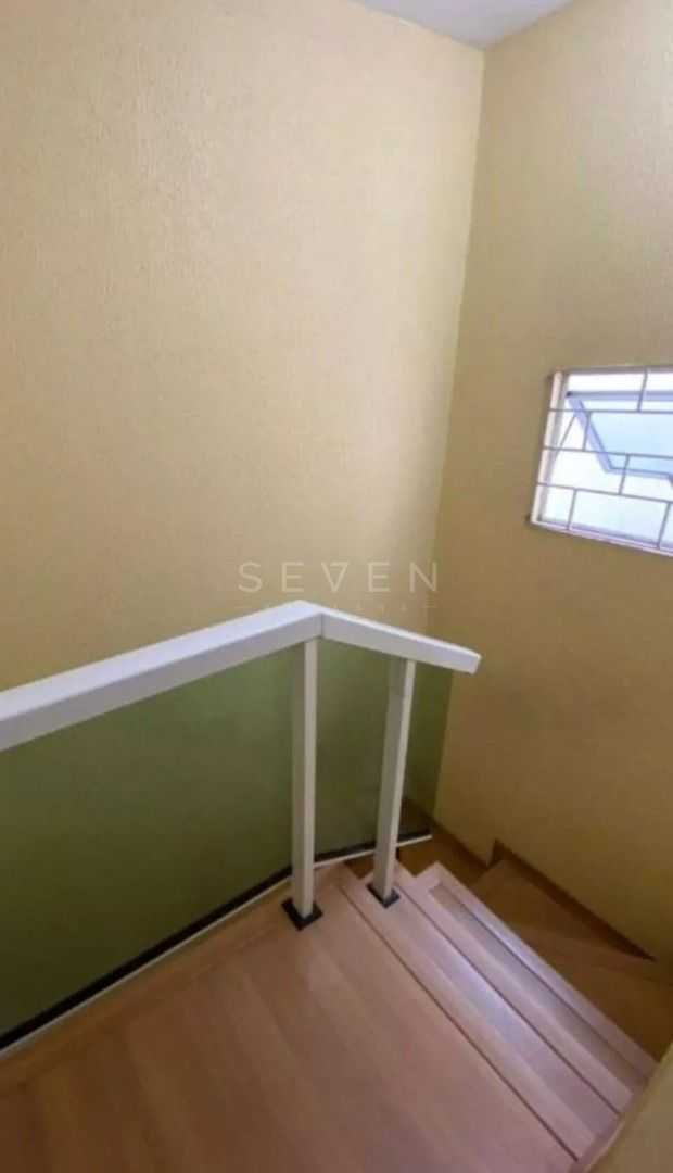 Sobrado com 3 dormitórios à venda, 111 m  por R  490.000,00 - ...