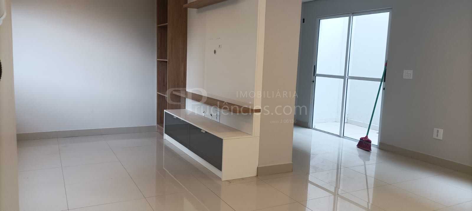 Sobrado 3 Quartos com Suíte e 5 Vagas no Bairro Abranches  Cur...