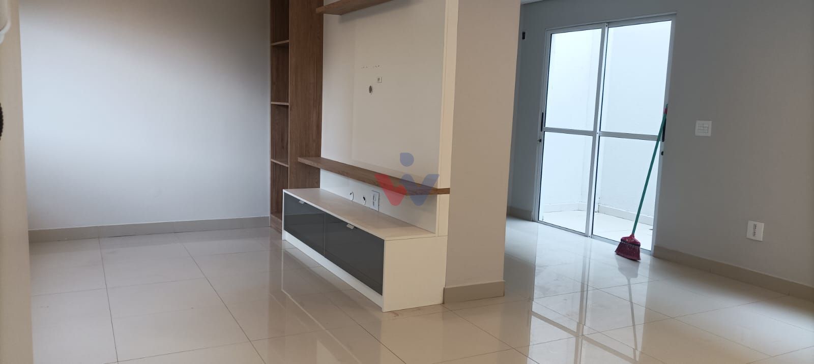 Sobrado 3 Quartos com Suíte e 5 Vagas no Bairro Abranches  Cur...