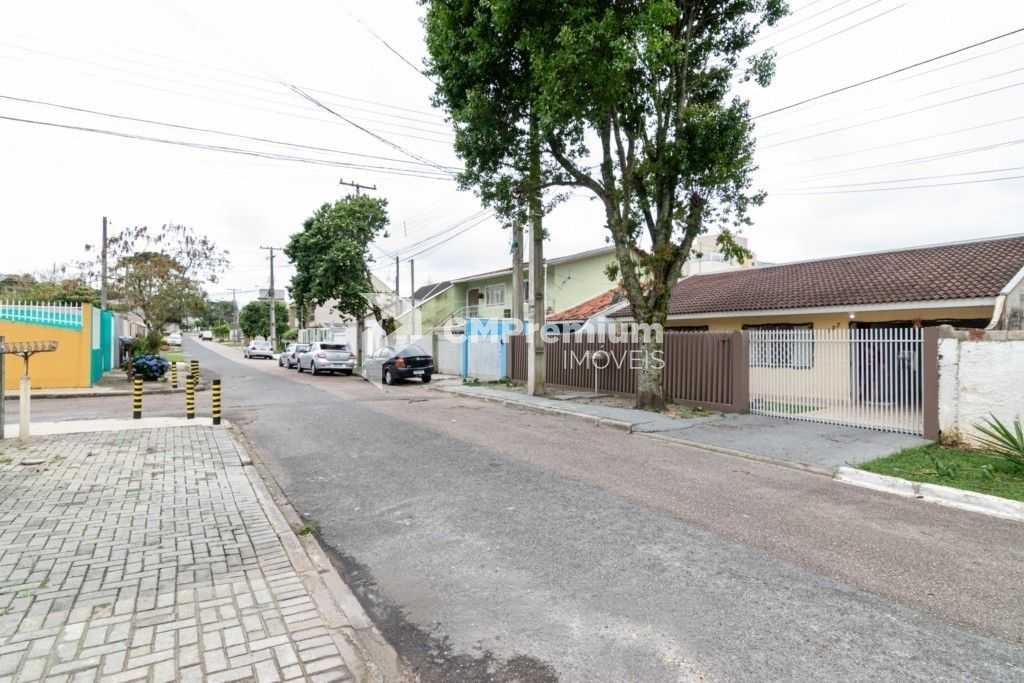 Casa à Venda no Uberaba  3 Dormitórios, Suíte e Terreno Amplo