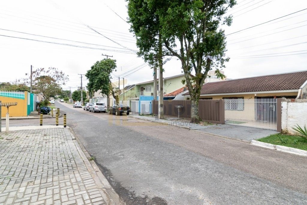 Casa à Venda no Uberaba  3 Dormitórios, Suíte e Terreno Amplo
