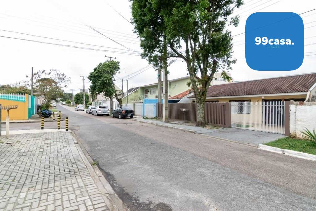 Casa à Venda no Uberaba  3 Dormitórios, Suíte e Terreno Amplo