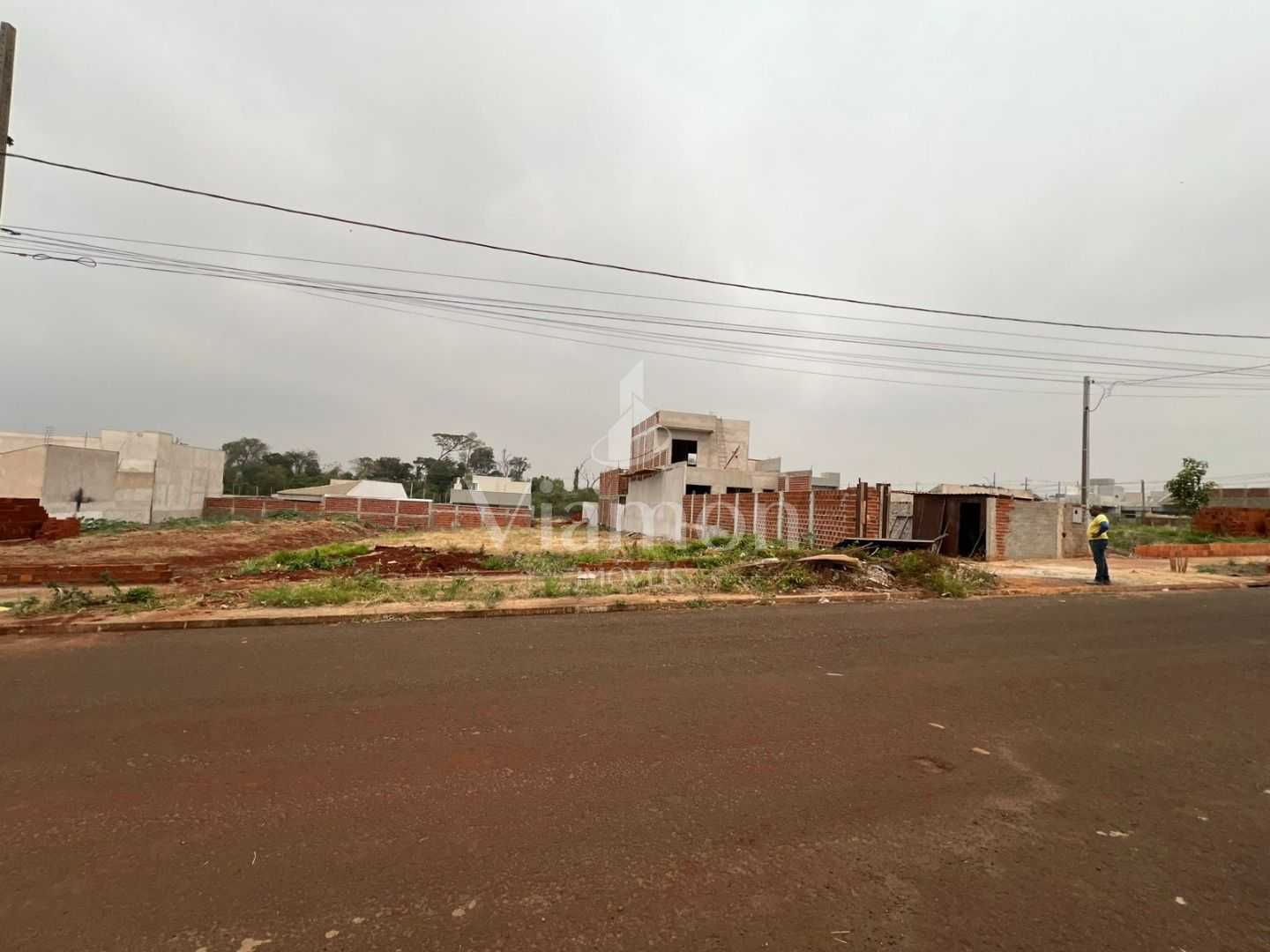 Terreno amplo à venda no Jardim Paulista III  Maringá PR, pron...