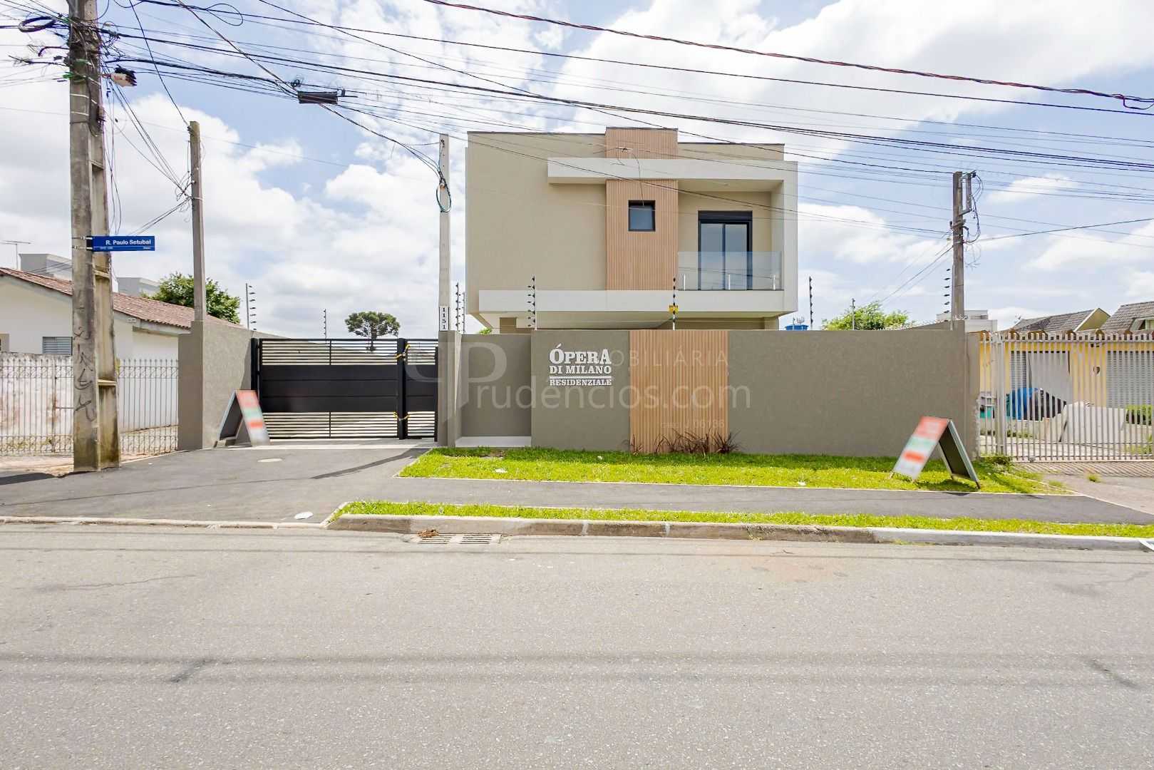 Sobrado Duplex com Suíte, Churrasqueira e Localização Privileg...