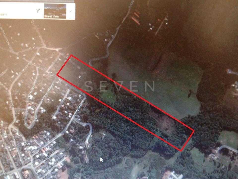 Terreno à Venda com Mina dÁgua e Potencial de Construção, Opo...