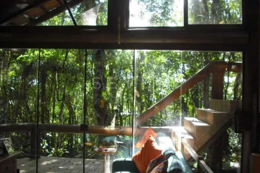 Casa de Alto Padrão em Condomínio Fechado  Quatro Barras PR