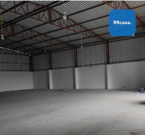 Terreno com Galpões em Colombo  Renda de R  23 mil mês, Invest...