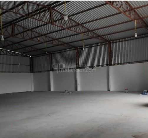 Terreno com Galpões em Colombo  Renda de R  23 mil mês, Invest...