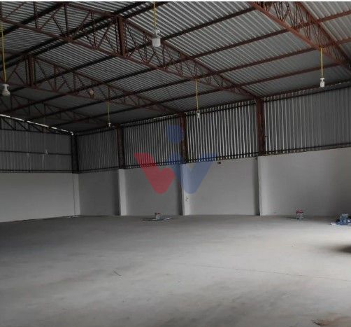 Terreno com Galpões em Colombo  Renda de R  23 mil mês, Invest...