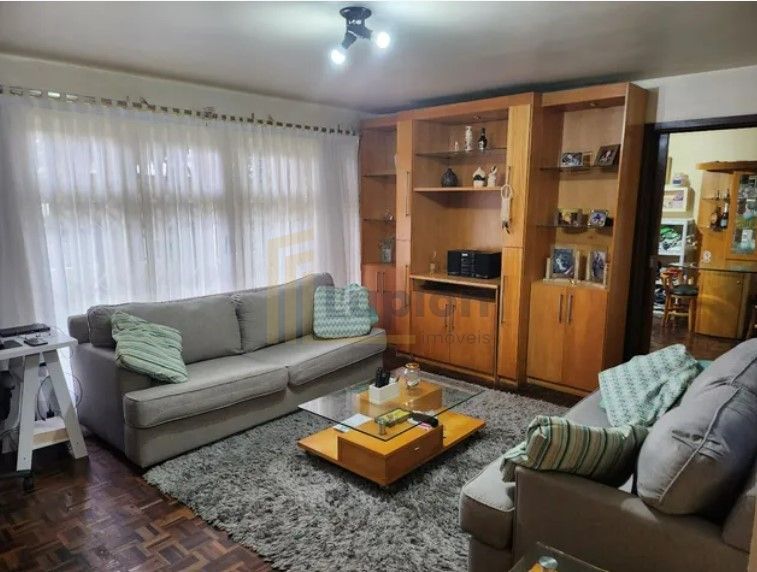 Linda Casa de 300m  com Edícula e Salão de Festas  Excelente L...