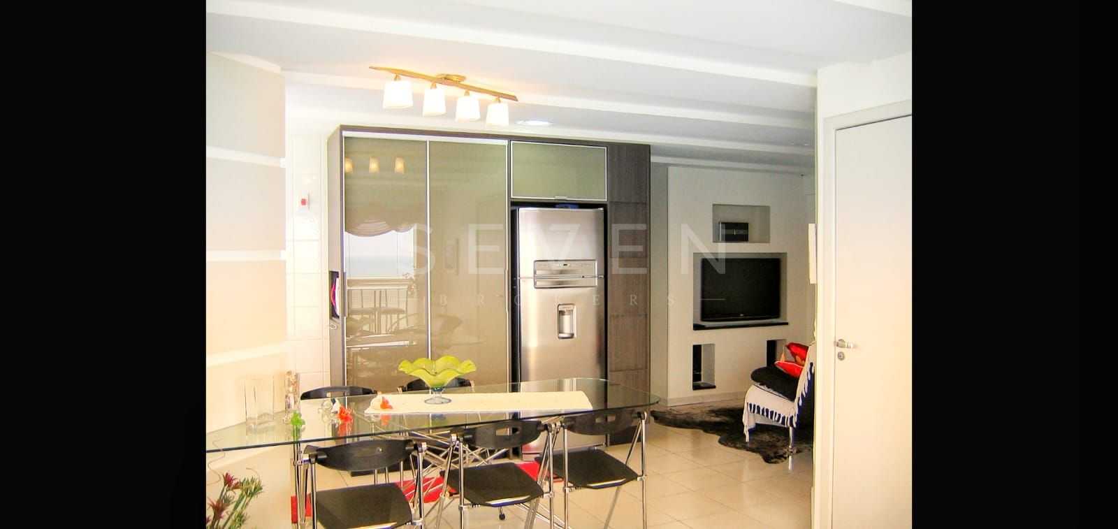 Apartamento Alto Padrão Frente Mar no Centro  2 Dorms, Varanda...