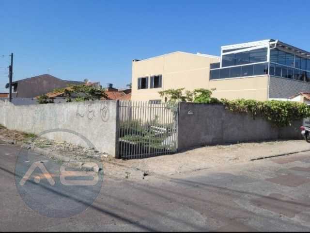 Terreno de Esquina em Curitiba  Perfeito para Construção ou In...