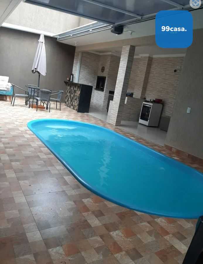 Casa Espetacular com Piscina à Venda no Pinheirinho  Conforto ...