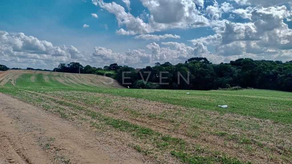 Chácara com 23606m  ,  de frente para o asfalto, em Araucária