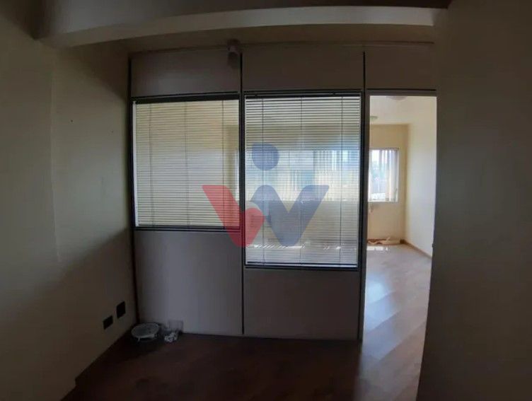 Excelente Sala Comercial de 45 m  no Centro de Curitiba  Exclu...