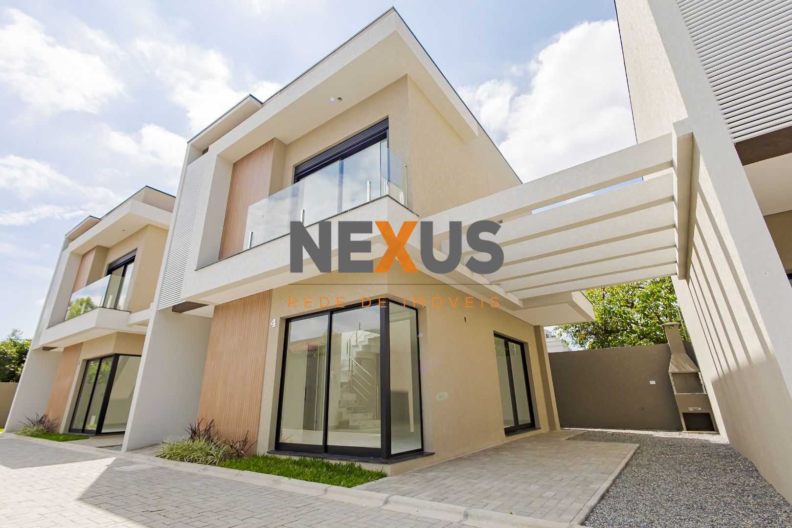 Sobrado Duplex com Suíte, Churrasqueira e Localização Privileg...