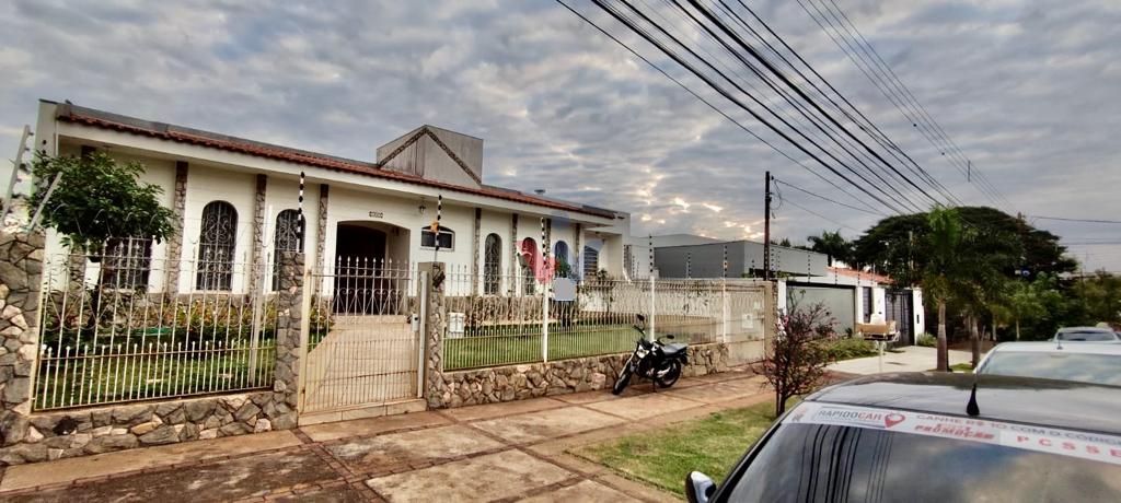 Espetacular Casa de 440m  com 4 Suítes em Terreno de 640m   Lo...