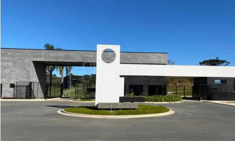 Terreno 450m  em Condomínio Fechado de Alto Padrão com Lazer C...