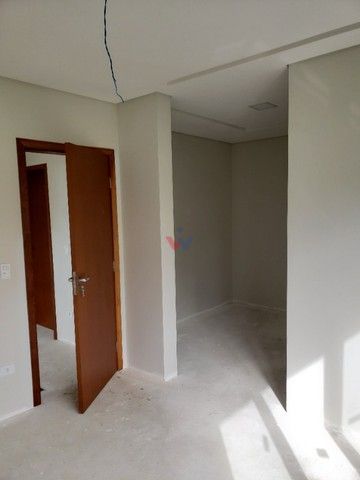 Lindo Sobrado 3 Quartos em Condomínio Fechado com Garagem e Va...