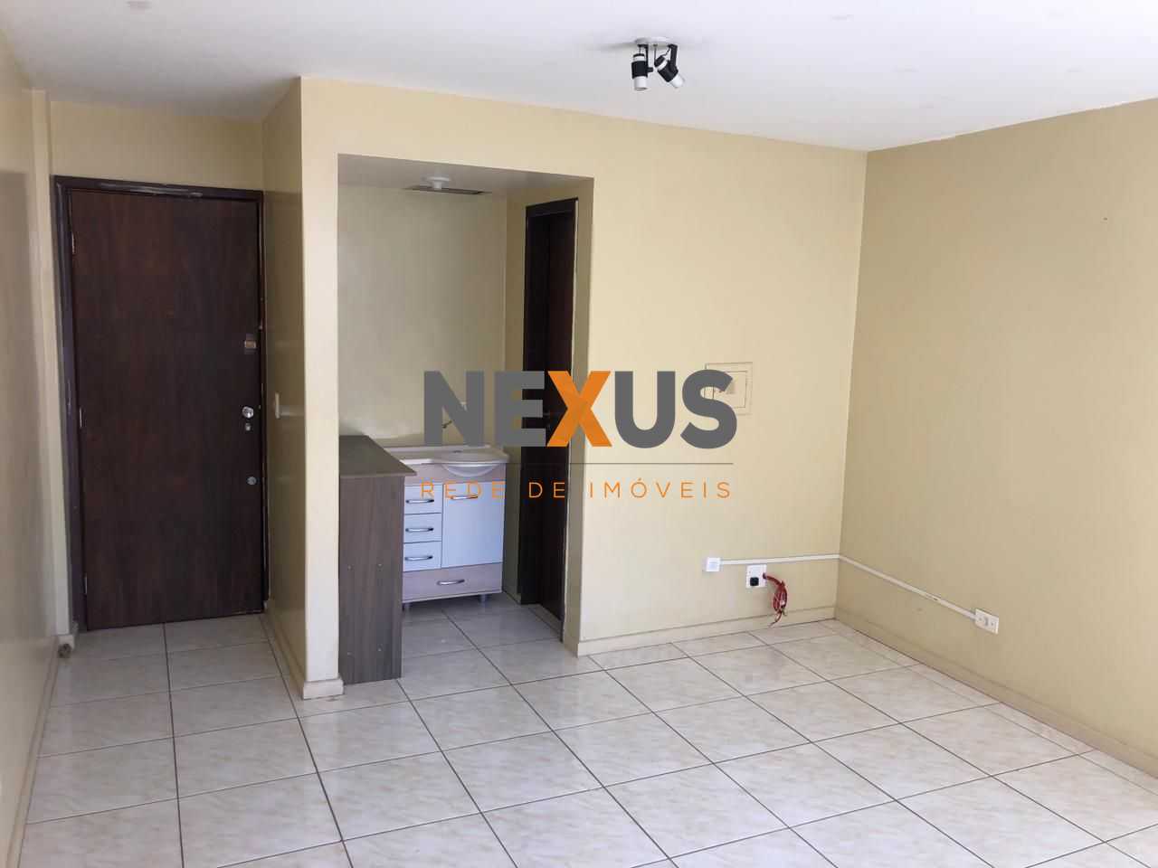 Sala Comercial à Venda no Centro de Curitiba  30 m , Próxima a...
