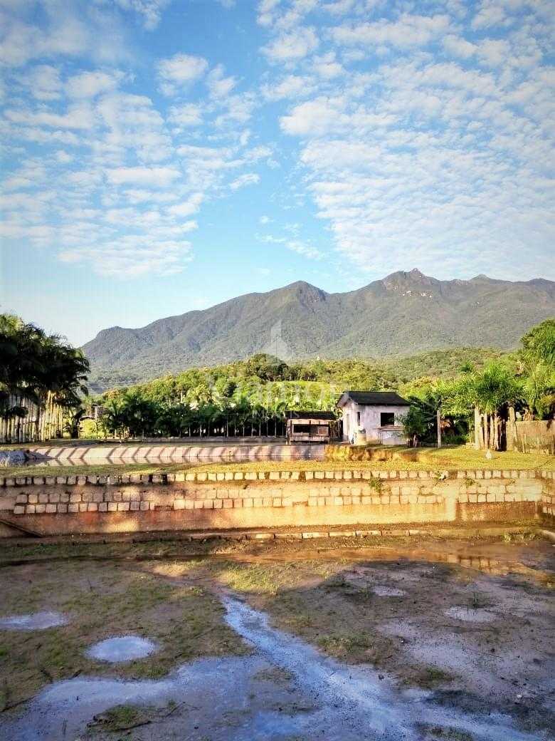 Terreno 9.353 m  em Garuva SC com acesso à BR-101  Ideal para ...