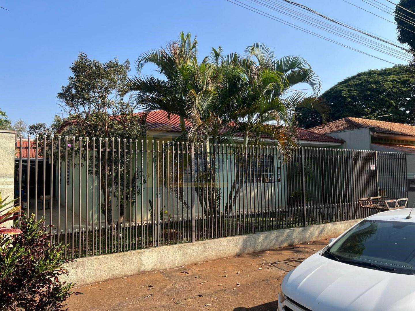 Casa Espaçosa com Edícula Versátil à Venda no Parque Residenci...