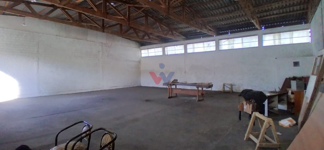 Barracão Comercial à Venda com 600 m  Próximo ao Contorno Sul ...