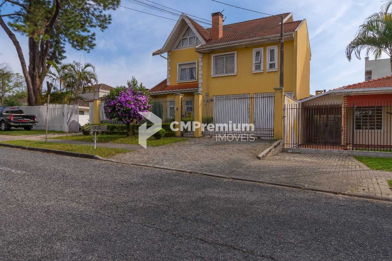 Sobrado Triplex à Venda no Vila Izabel, Curitiba, Espaço e Con...