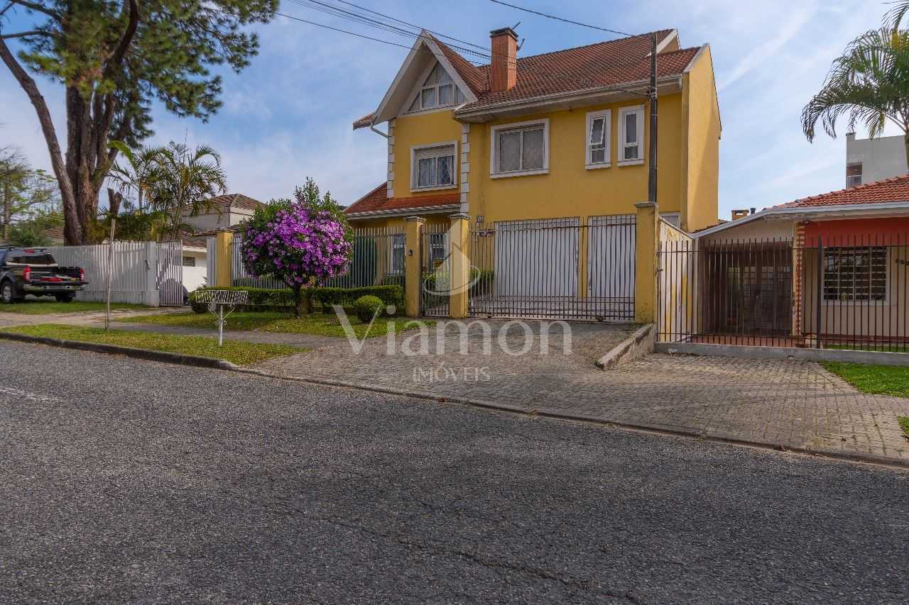 Sobrado Triplex à Venda no Vila Izabel, Curitiba, Espaço e Con...