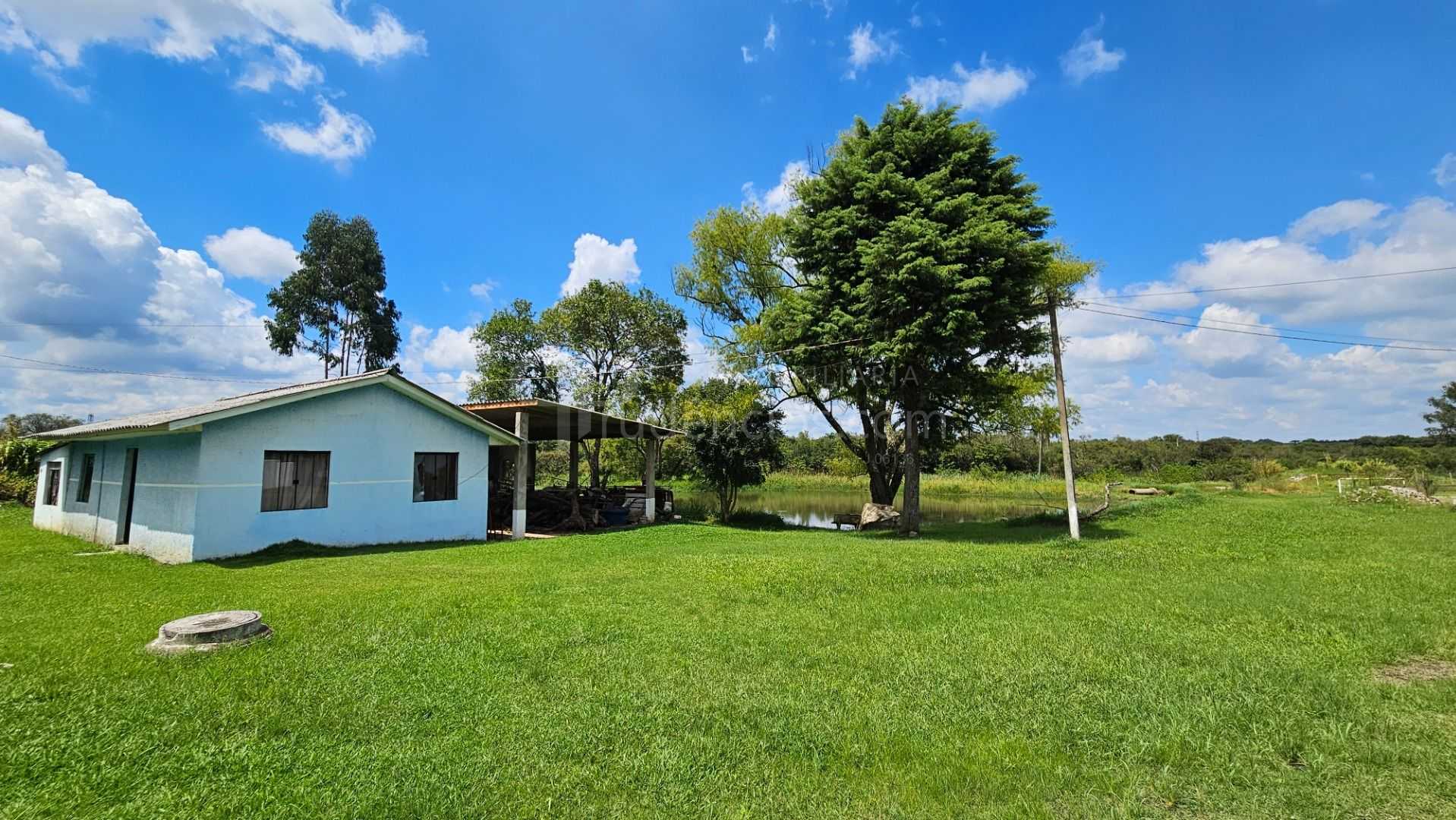 Chácara com 40.099m  a 3 km do centro de Araucária, com casa e...