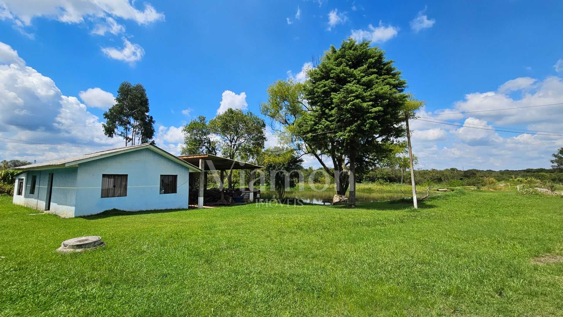 Chácara com 40.099m  a 3 km do centro de Araucária, com casa e...
