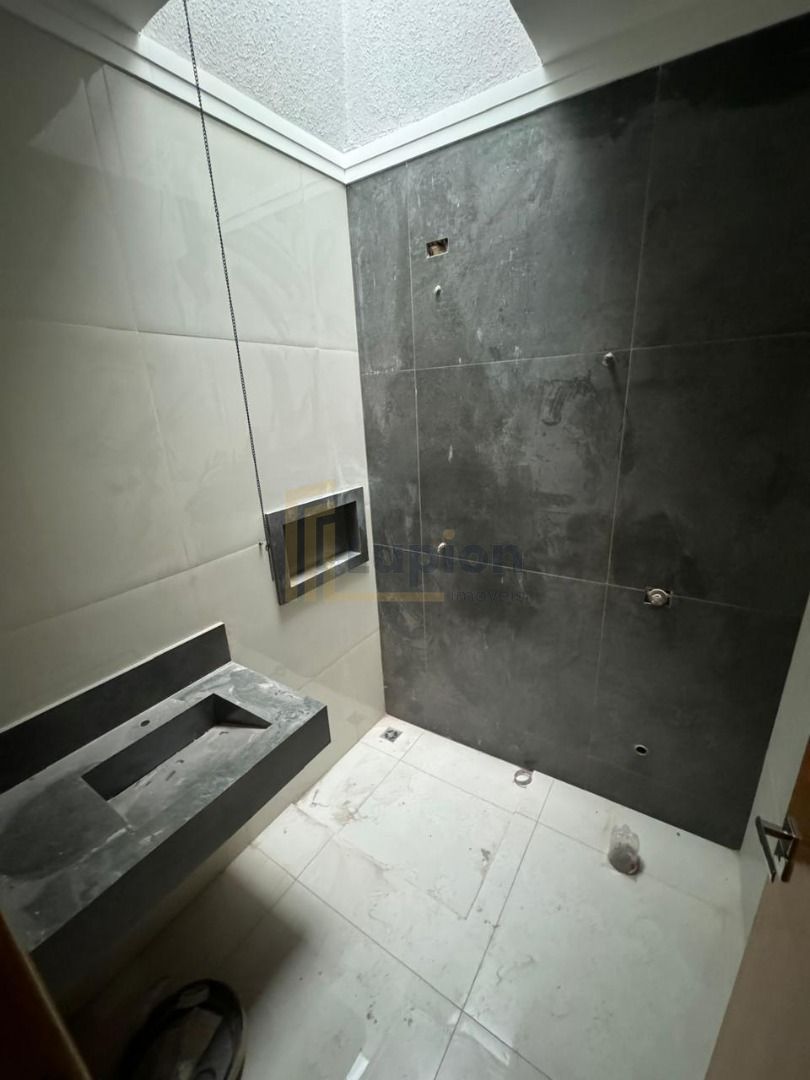 Casa com 3 Quartos à Venda no Parque Tarumã  Conforto, Localiz...