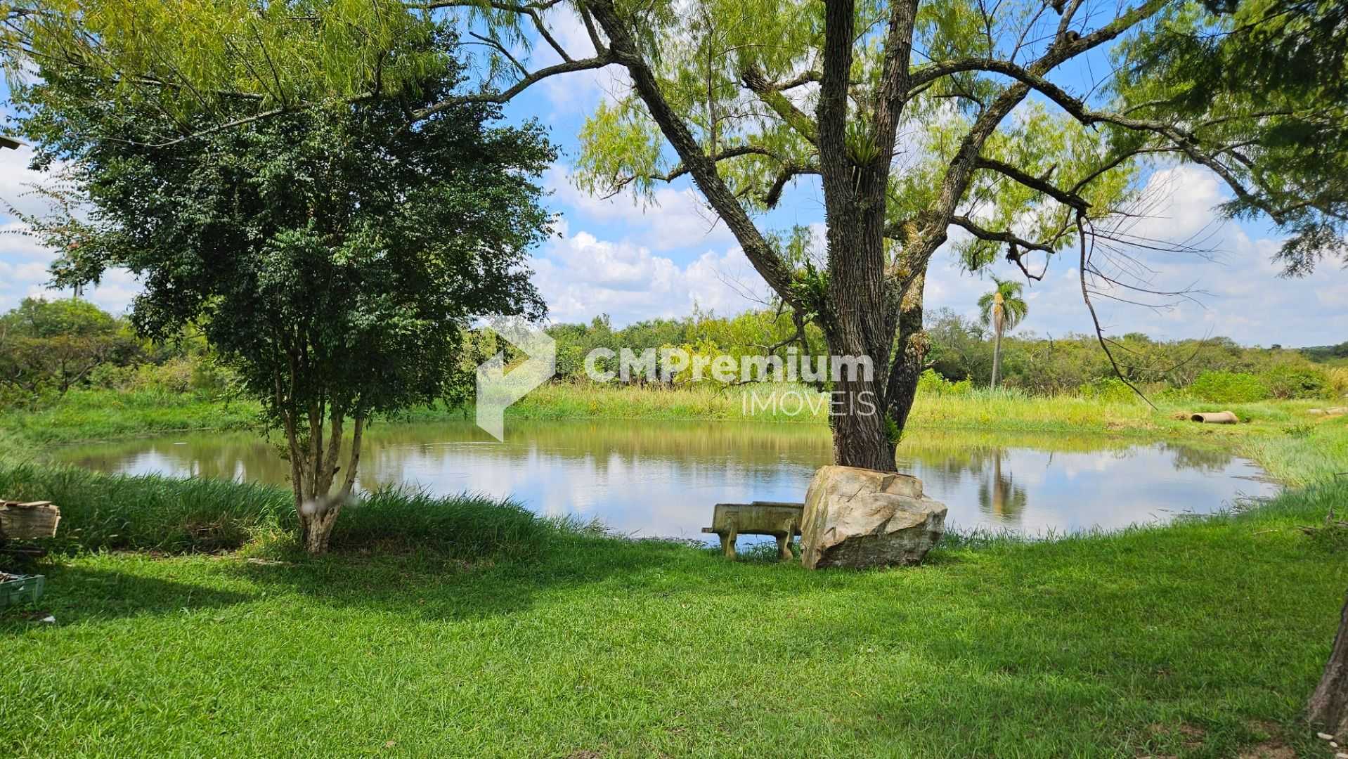 Chácara com 40.099m  a 3 km do centro de Araucária, com casa e...