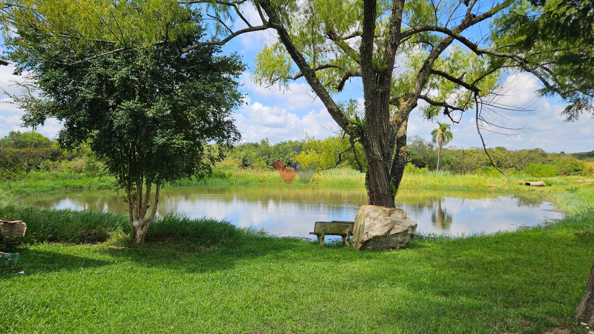 Chácara com 40.099m  a 3 km do centro de Araucária, com casa e...