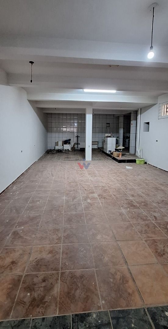 Oportunidade Única  Residência Comercial Espaçosa no Bairro Sa...