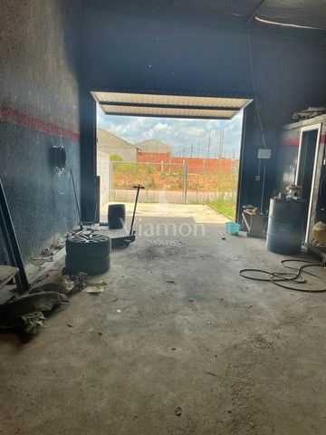 Oportunidade  Barracão 90m  à Venda no Bairro Nações  Fazenda ...