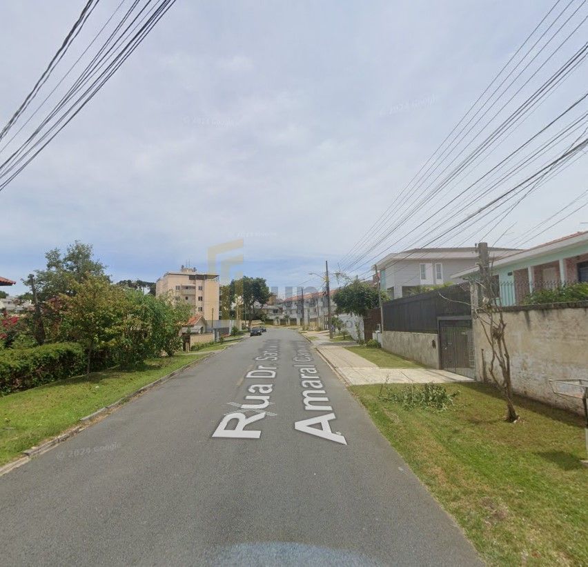 Terreno ZR4 no Tingui com Casa Aver­bada de 250m   Ideal para ...