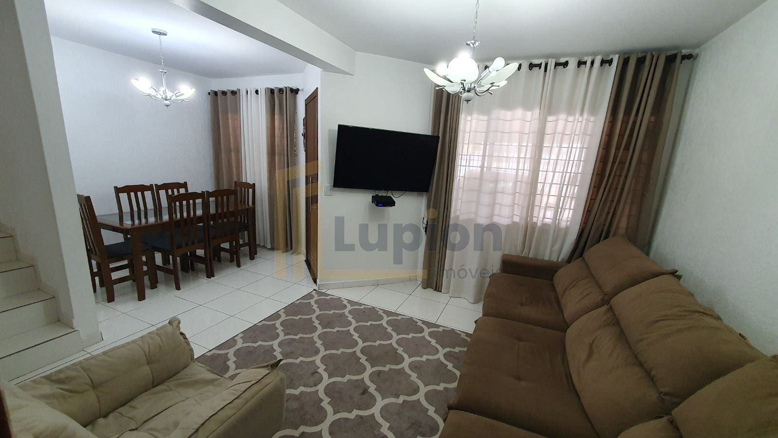 Espetacular Sobrado Tríplex à Venda em Condomínio Exclusivo  A...