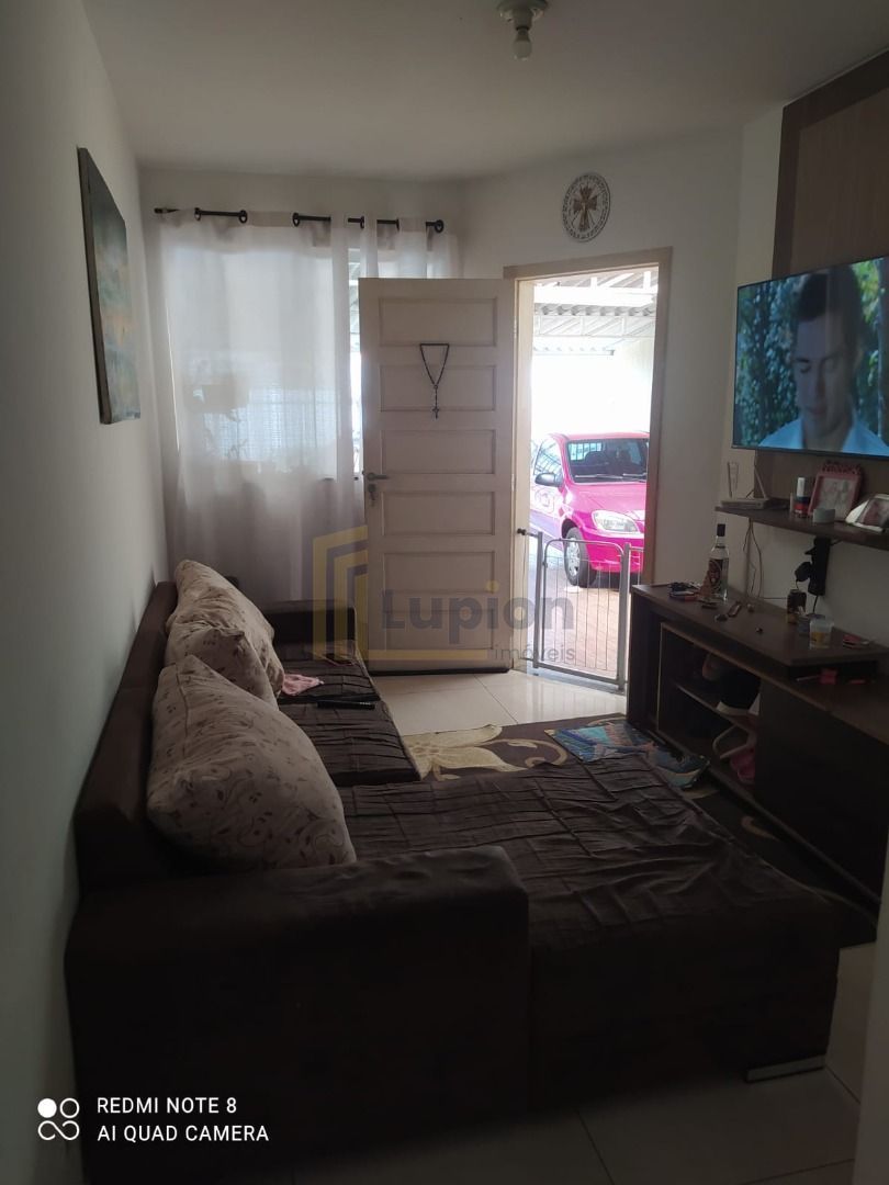 Casa à Venda no Gralha Azul, Fazenda Rio Grande  Conforto, Esp...