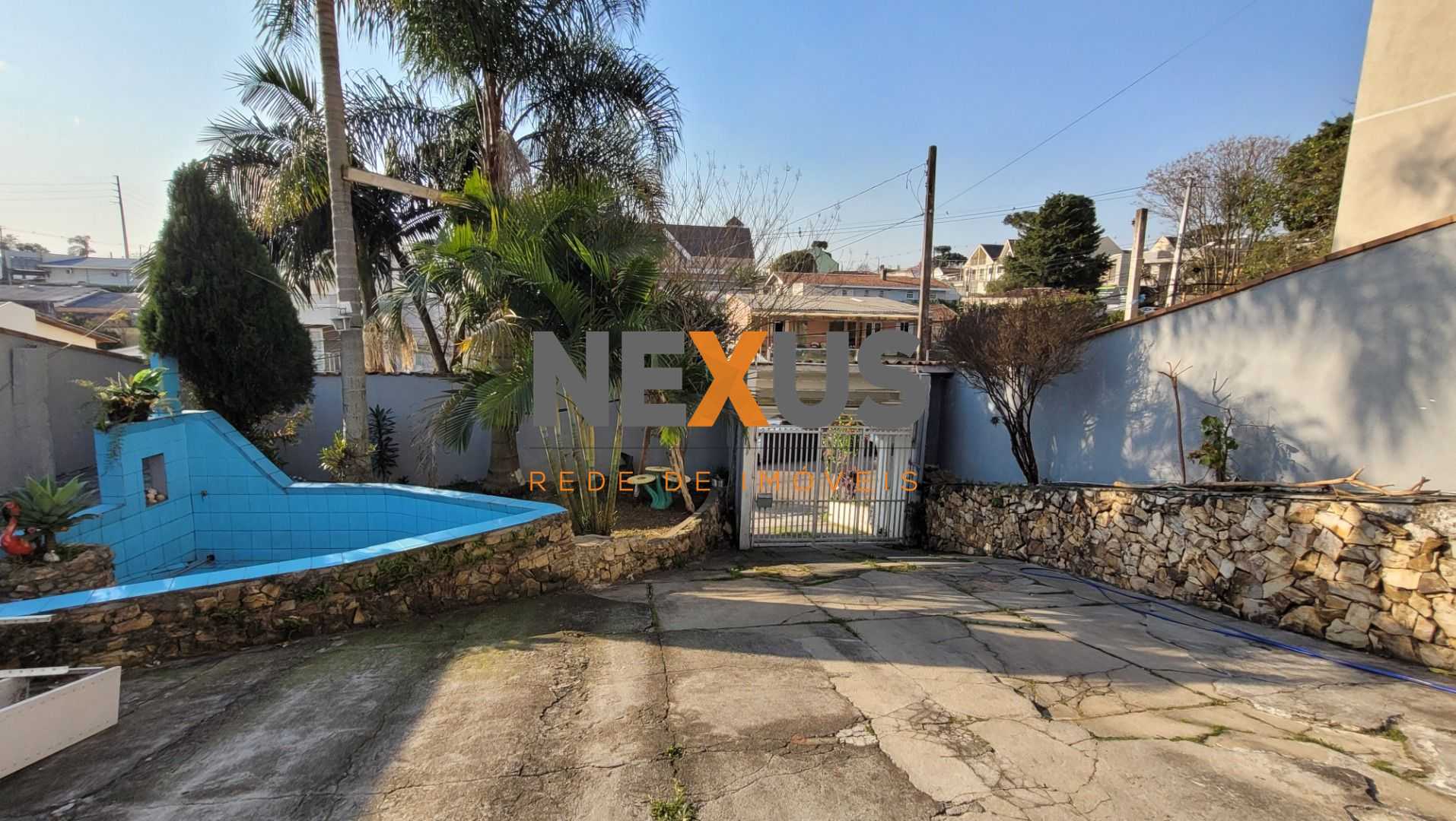 Casa ampla, ensolarada e com quintal no Portão, 4 quartos, sac...