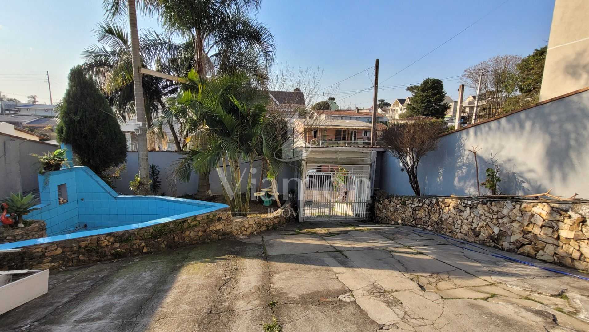 Casa ampla, ensolarada e com quintal no Portão, 4 quartos, sac...