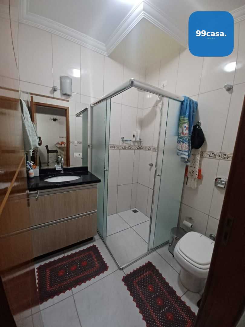 Casa com 3 Dormitórios e Área Gourmet à Venda no Jardim Monte ...