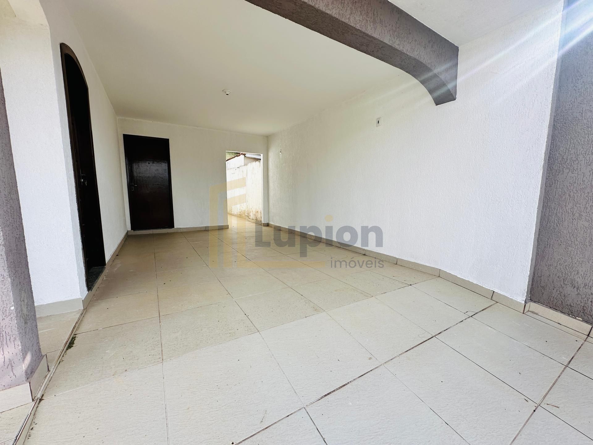 Casa à venda, rua Alfredo Scorsin, 313, São Braz, Curitiba-Pr