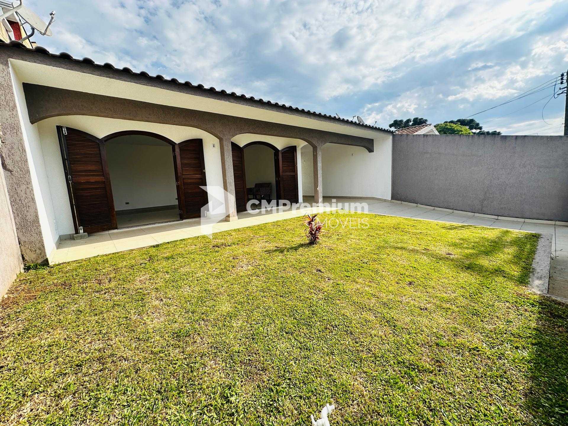 Casa à venda, rua Alfredo Scorsin, 313, São Braz, Curitiba-Pr